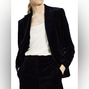 THEORY
Riding Velvet Blazer